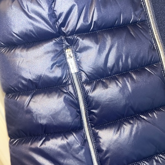 Calvin Klein Women bubble Vest -Medium - Picture 4 of 5